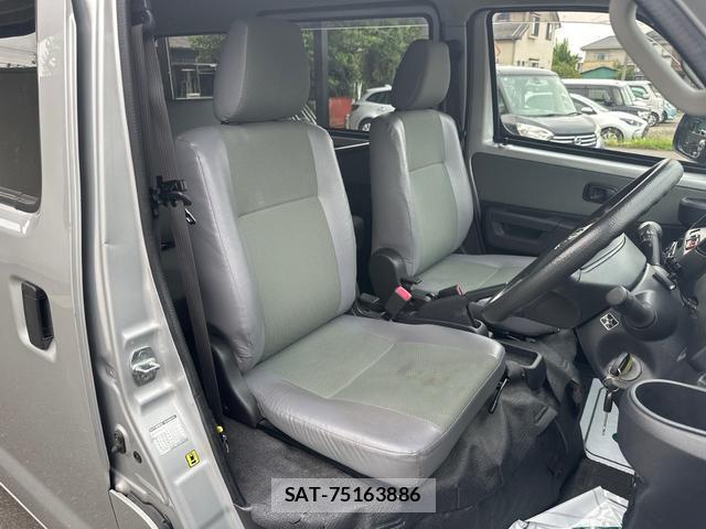 Toyota TOWNACE VAN 2021-06 8378617-10