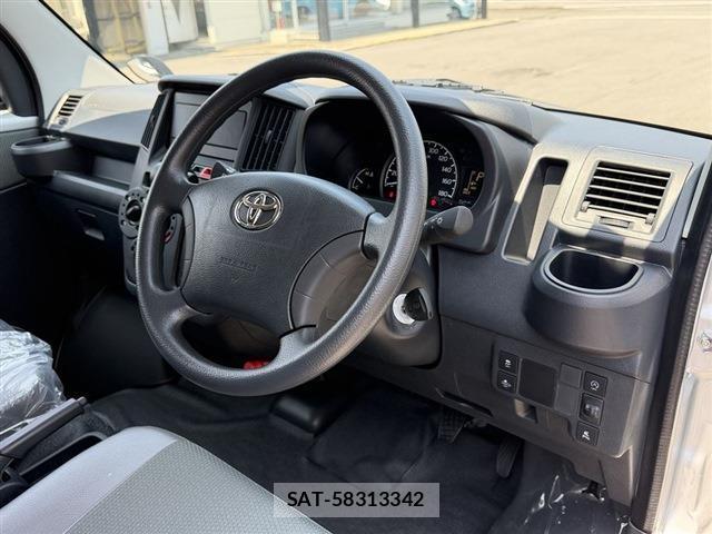 Toyota TOWNACE VAN 2026-06 8379154-16