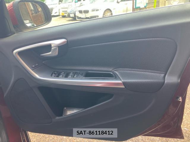 Volvo V60 2011-12 8378885-8