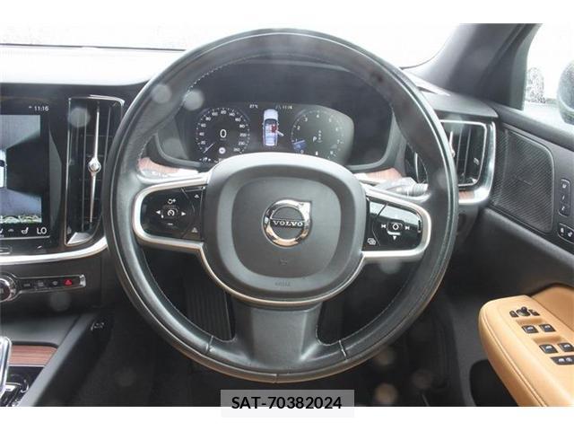 Volvo V60 2021-03 8379735-13