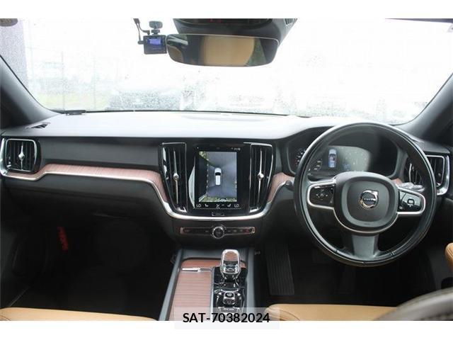 Volvo V60 2021-03 8379735-14