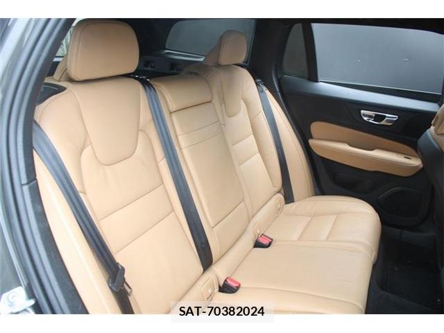 Volvo V60 2021-03 8379735-16