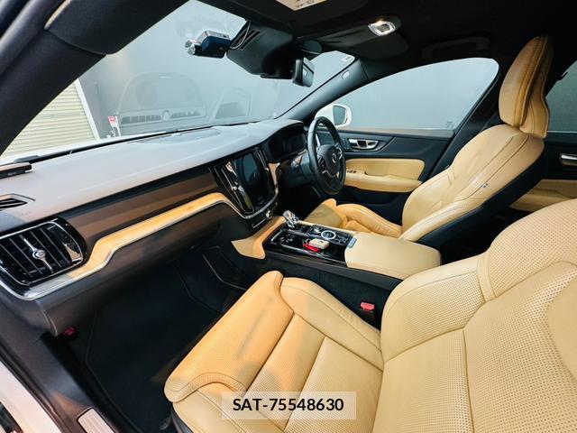 Volvo V60 2020-08 8379991-1