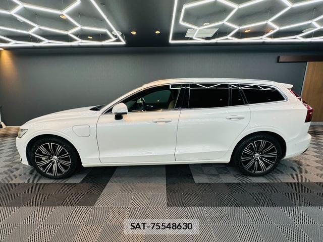 Volvo V60 2020-08 8379991-11