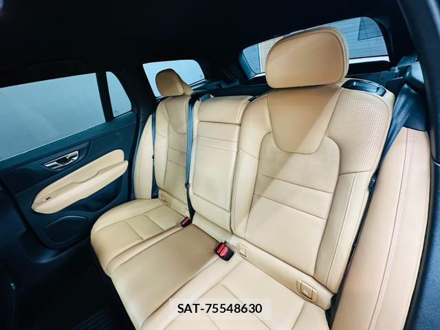 Volvo V60 2020-08 8379991-3