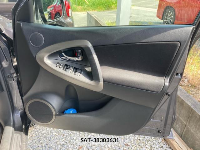 Toyota VANGUARD 2011-09 8378908-9