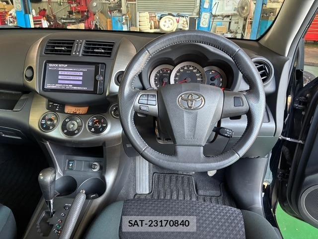 Toyota VANGUARD 2012-07 8379435-11