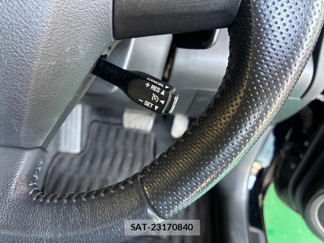 Toyota VANGUARD 2012-07 8379435-12