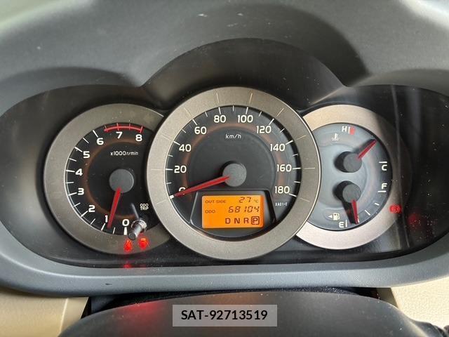 Toyota VANGUARD 2011-06 8379436-17