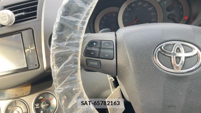 Toyota VANGUARD 2010-10 8379582-11