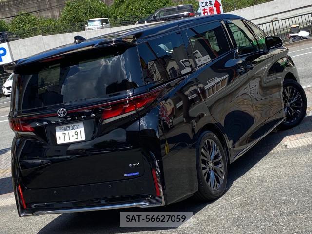 Toyota VELLFIRE 2026-03 8379548-3