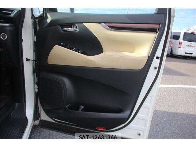 Toyota VELLFIRE 2015-04 8379666-17