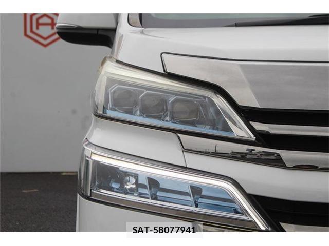 Toyota VELLFIRE 2018-04 8379668-15
