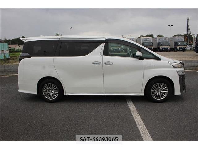 Toyota VELLFIRE 2021-02 8379672-13