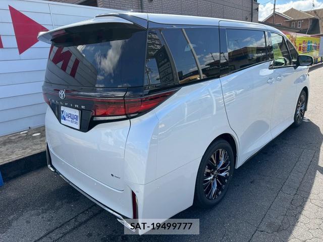 Toyota VELLFIRE 2026-03 8379866-12