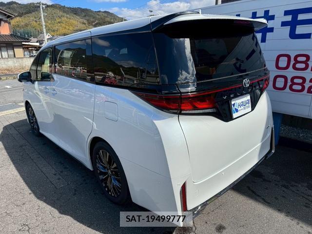 Toyota VELLFIRE 2026-03 8379866-14