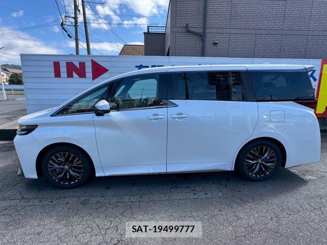 Toyota VELLFIRE 2026-03 8379866-15