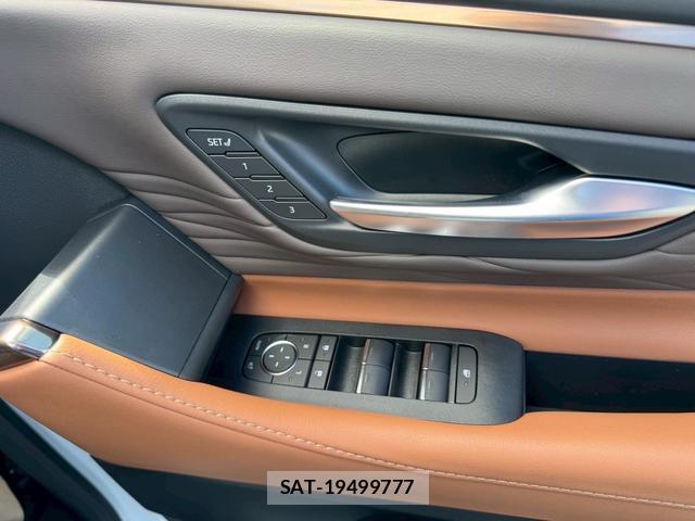Toyota VELLFIRE 2026-03 8379866-6