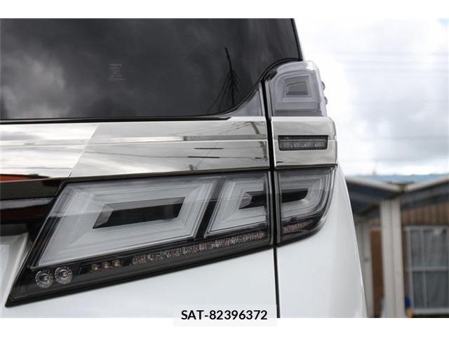 Toyota VELLFIRE 2018-04 8378694-12