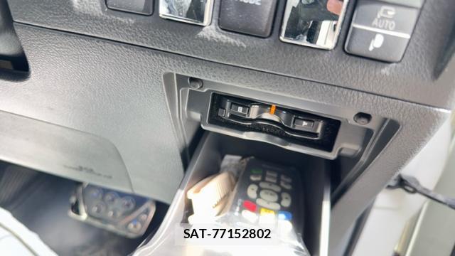 Toyota VELLFIRE 2014-10 8380097-11
