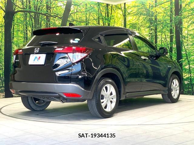 Honda VEZEL 2017-11 8378567-16