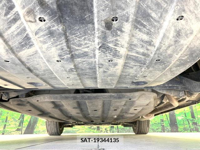 Honda VEZEL 2017-11 8378567-19