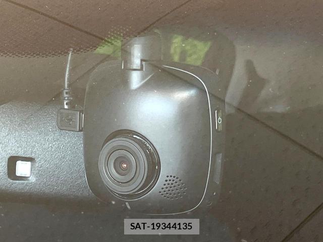 Honda VEZEL 2017-11 8378567-4