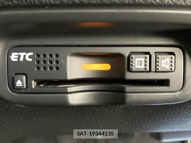 Honda VEZEL 2017-11 8378567-5