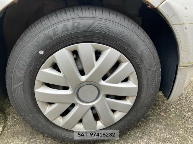 Toyota VITZ 2000-01 8378889-12
