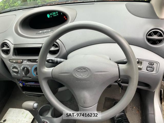 Toyota VITZ 2000-01 8378889-15