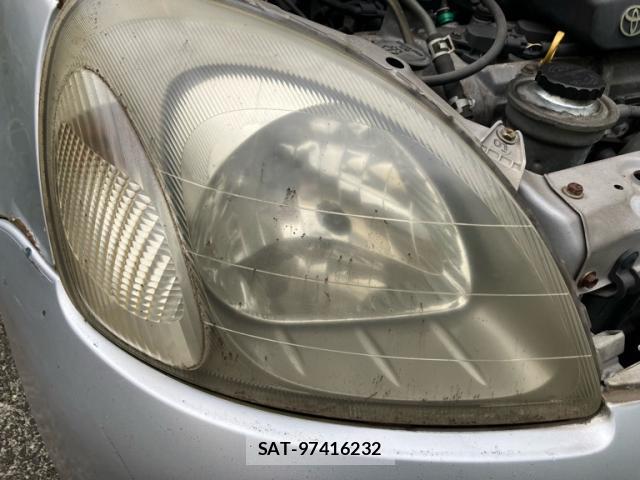 Toyota VITZ 2000-01 8378889-3