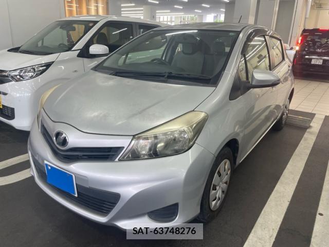 Toyota VITZ 2011-12 8379128-0