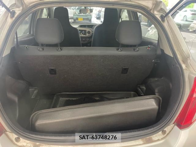 Toyota VITZ 2011-12 8379128-12