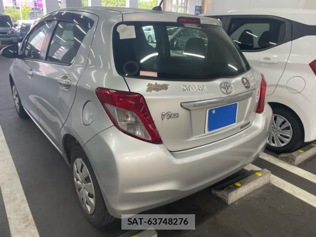 Toyota VITZ 2011-12 8379128-13