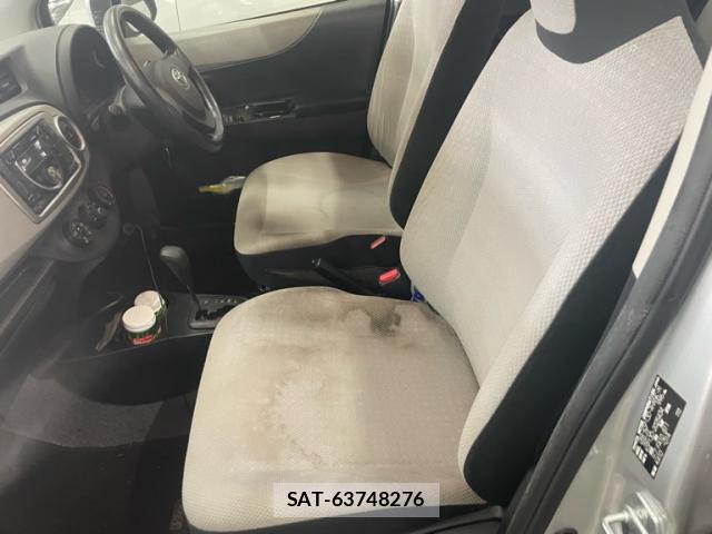 Toyota VITZ 2011-12 8379128-7