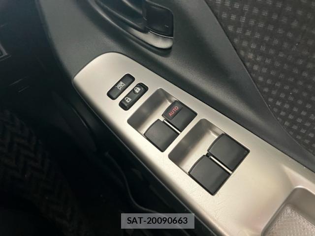 Toyota VITZ 2014-10 8380033-10