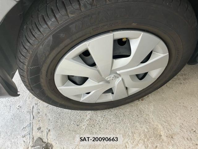 Toyota VITZ 2014-10 8380033-6