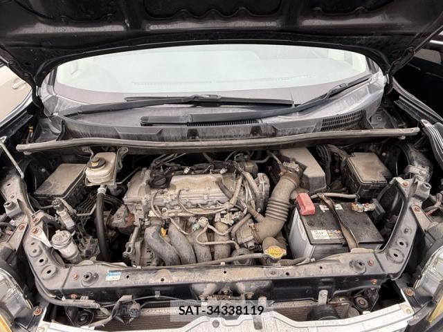 Toyota VOXY 2013-08 8378565-10