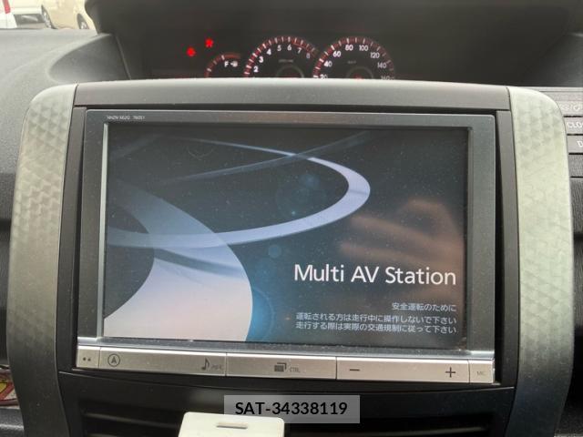 Toyota VOXY 2013-08 8378565-19