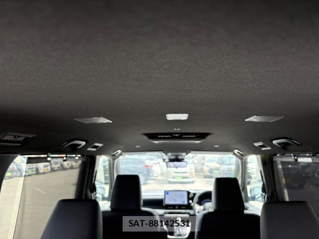 Toyota VOXY 2024-10 8378654-13