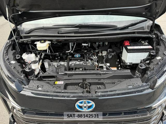 Toyota VOXY 2024-10 8378654-18