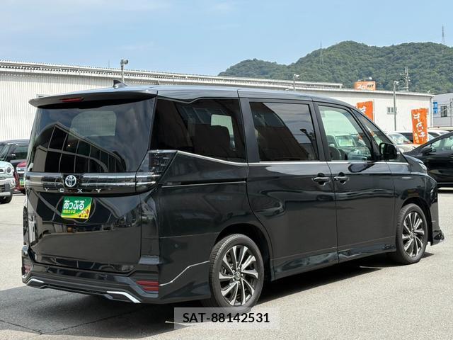 Toyota VOXY 2024-10 8378654-8