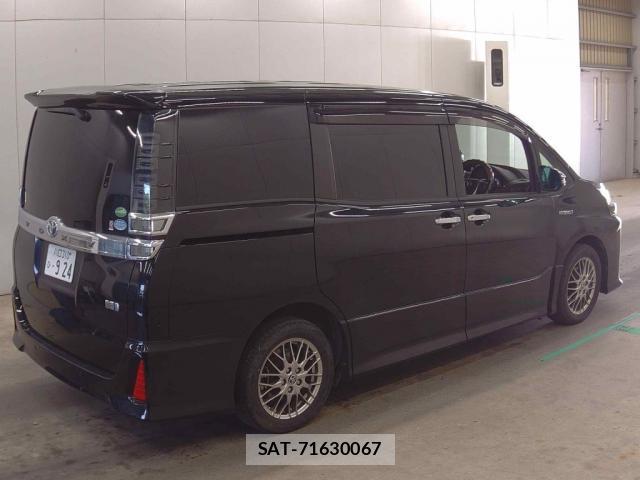 Toyota VOXY 2019-07 8378859-1