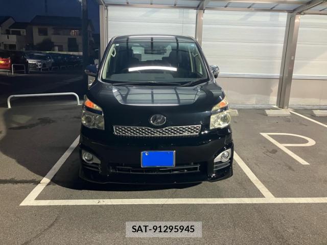 Toyota VOXY 2013-01 8379025-0