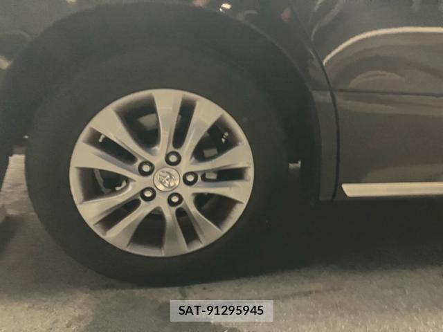 Toyota VOXY 2013-01 8379025-8