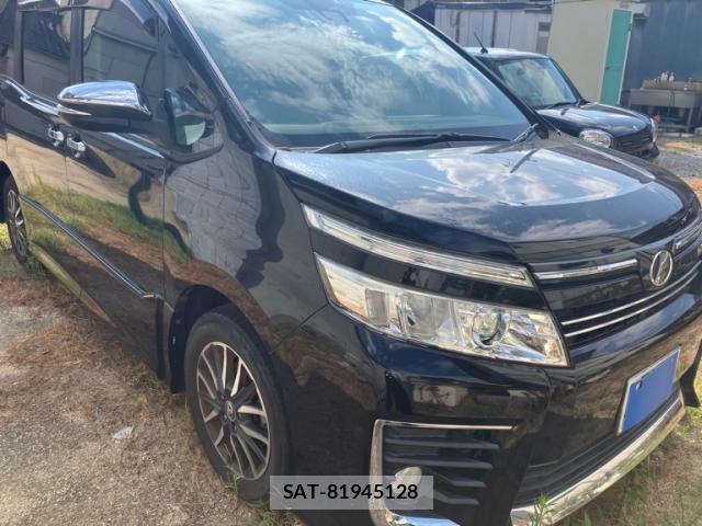 Toyota VOXY 2016-03 8379078-1