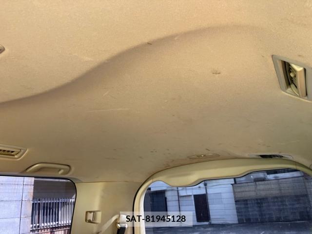 Toyota VOXY 2016-03 8379078-10