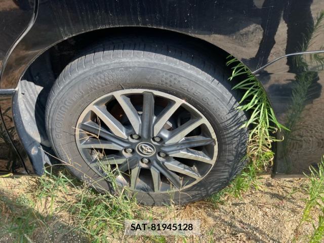 Toyota VOXY 2016-03 8379078-12
