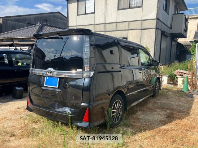 Toyota VOXY 2016-03 8379078-2