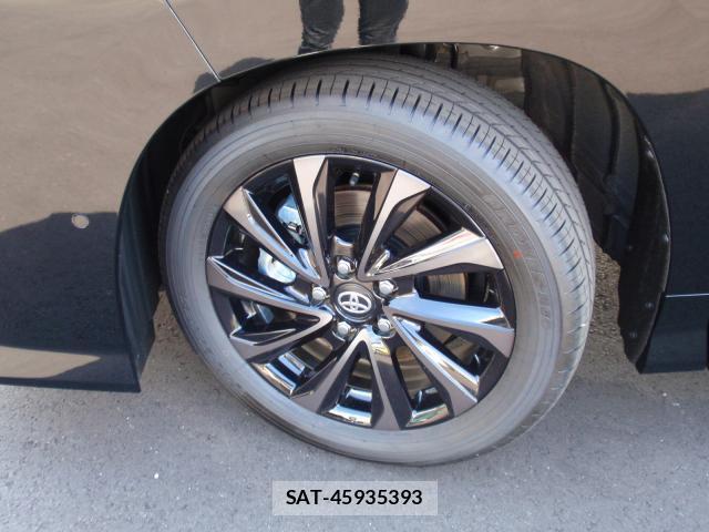 Toyota VOXY 2026-06 8379133-16